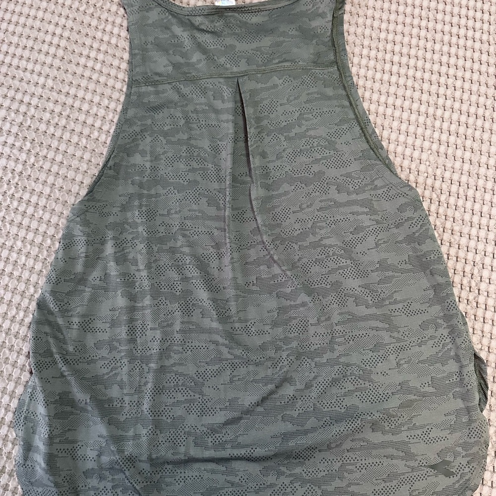 Olive Green Sleeveless Camo Performance Tank Top Activewear